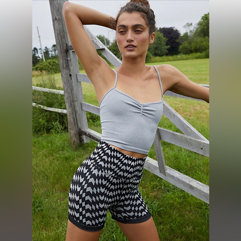 Free People Sweetheart Tighten Up Workout Tank. Size XS/S color is heather grey